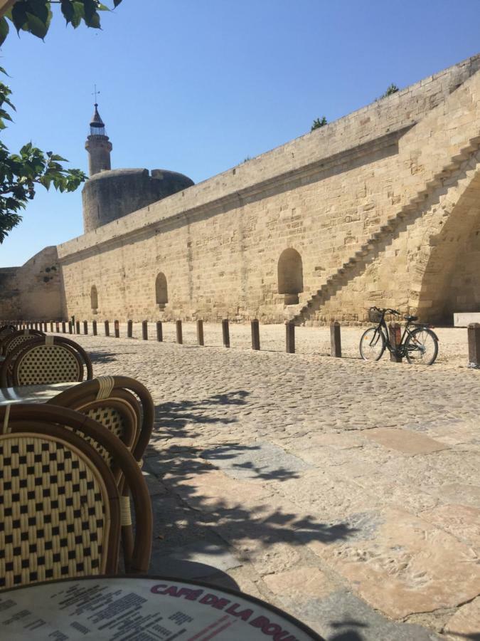 Au Coeur Des Remparts Apartment Aigues-Mortes Exterior photo